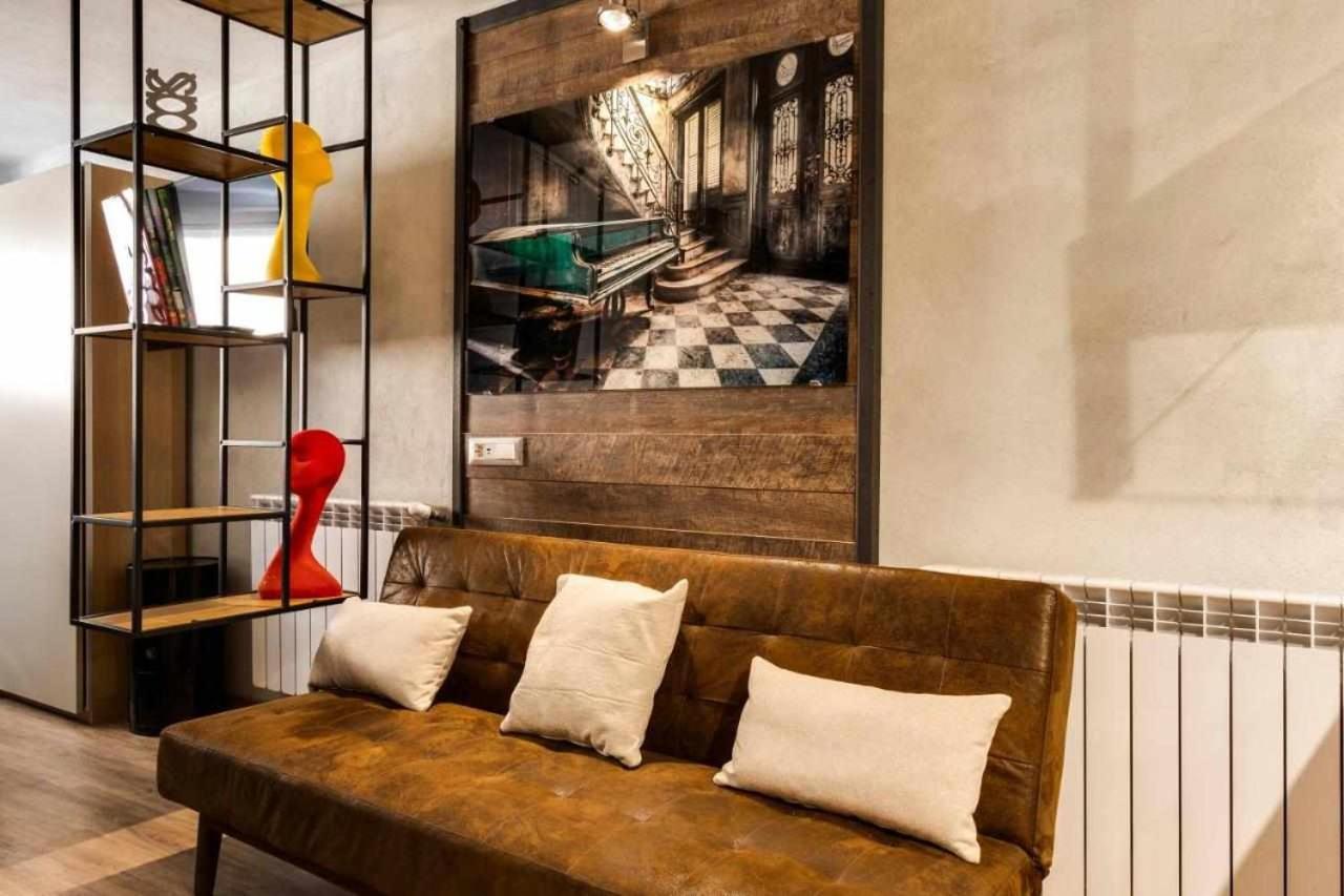 La Casa Dello Stilista Appartement Brescia Buitenkant foto